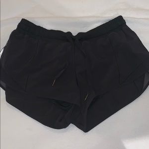 lulu lemon black shorts
